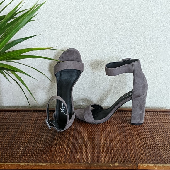 J. Adams Wide Ankle Strap Block Heel - Picture 3 of 3